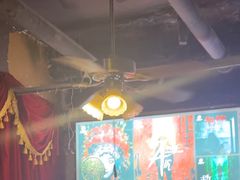 -荒岛实景沉浸密室(江汉路1店)