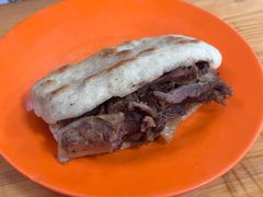 火烧夹肉-清真-戏楼王记牛肉面