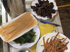 -二荆条·蜀鲜汇城市森林火锅