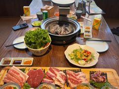 -明洞阿姨·韩式酱蟹烤肉·创意料理(三元桥店)