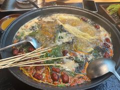 -鹿鸣山草本茶香火锅(园西路店)
