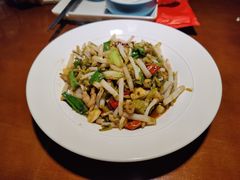 -魏铭鱼头捞饭(晋阳路店)