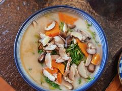 上汤肉丝豆苗-上楼私房菜(院士路店)