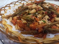 小鱼小虾-雅和生态渔庄·宜城锅巴饭(龙灵山公园店)