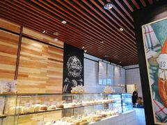 面包甜点陈列柜-野上麦田(中贸广场店)