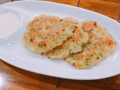 西葫芦饼配酸奶-TUK土耳其餐厅·下午茶(卢湾店)