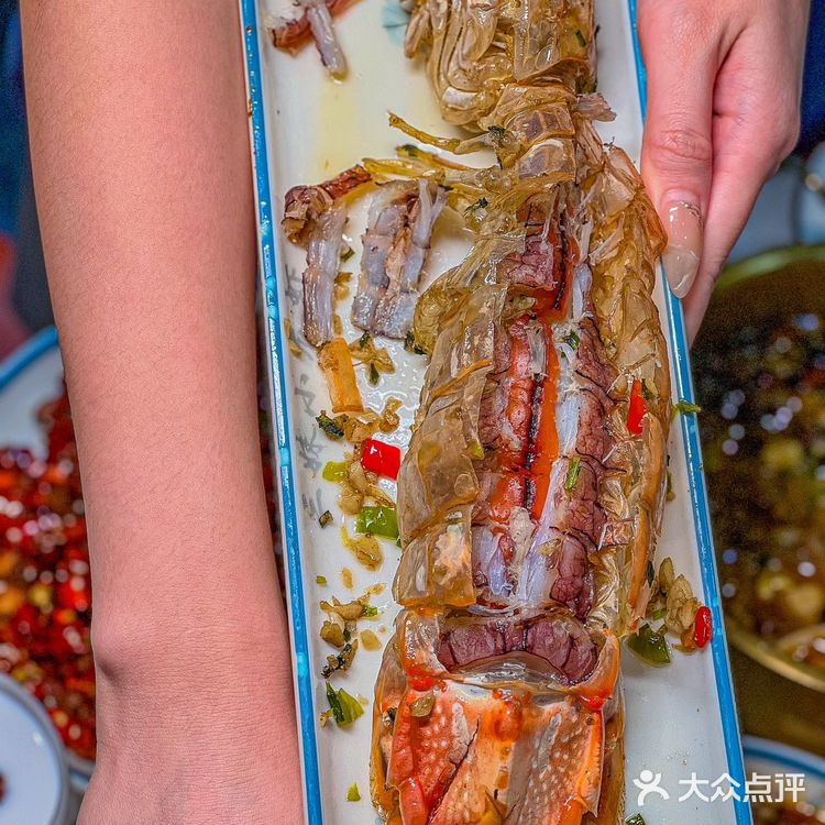 吃海鲜当然来三妹，还不用自己剥壳❗️