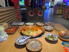 -洱火云南酸菜牛肉火锅(石景山当代商城店)
