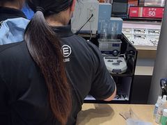-LOHO眼镜(九亭金地广场店)