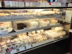 面包甜点陈列柜-红宝石·鲜奶小方(曲阳店)