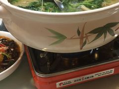 -雅苑餐厅干拌冒菜(建设巷小吃街店)