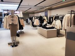 -URBAN REVIVO(七宝领展广场店)