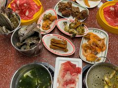 -四囍码头海鲜烧烤自助火锅(外滩南京东路悦荟广场店)