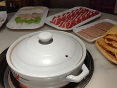 招牌筒骨砂锅-小骨煲金华砂锅(转塘金街美地店)