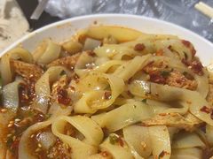 -烤肉小伙烤肉店