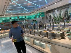 自助取餐区-绿岛港轩海鲜烤肉涮锅自助餐厅