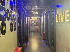 -唱吧麦颂KTV(西单华威潮铺街店)