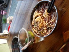 -鸿浩扒猪脚米线