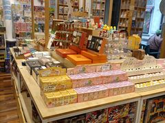 -猫的天空之城概念书店(杭州南宋御街店)