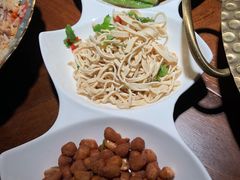 -楼兰新疆主题餐厅(苏州中心店)