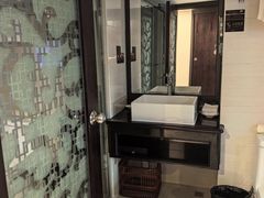 -广东大厦酒店(广州北京路步行街纪念堂地铁站店)