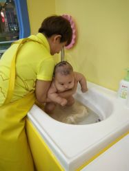 -鱼乐贝贝婴幼儿游泳中心(梅江印象城店)