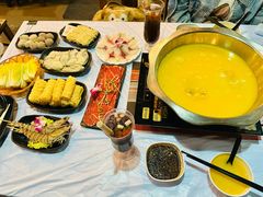 -鲜入围煮花胶鸡海鲜火锅