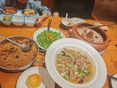 -老滇山寨•云南特色菜•地方菜•民族风情歌舞表演(金碧店)