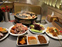 -山焱·炭火自助烤肉(周浦万达店)