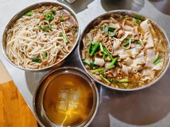 -正宗杨记普洱酸醋米线(总店)