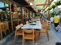 -二荆条·蜀鲜汇城市森林火锅