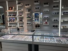 -潘多拉眼镜·蔡司依视路明月(潘家园店)