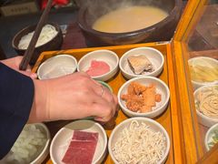 -良米山·云南野生菌过桥米线(上海首店)