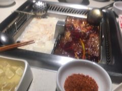 -海底捞火锅鲜切牛肉主题店(长寿路店)
