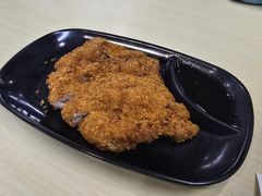 -莱莱小笼·乔艾
