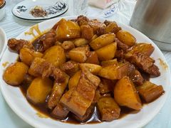 土豆烧肉-小六农家乐(崇明西沙湿地店)