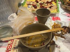 -肥肥虾庄·金牌油焖大虾(汉街SKP店)