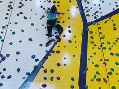 -问山MountQuest攀岩馆