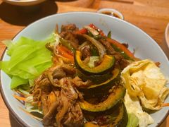 湖湘辣椒炒牛肉能量饭-上芽食集(德思勤店)