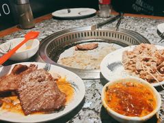 -阪尚皇·原切牛排·烤肉火锅自助(北京路店)