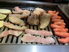 -臻牛烤肉
