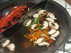 -伍师兄市井火锅(东部星悦天地店)