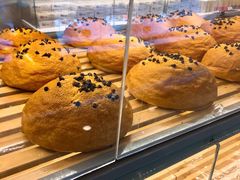 巧克力大巨蛋-面包新语(龙湖·西宸天街店)