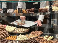 -Laderach 莱德拉(上海环贸iapm店)