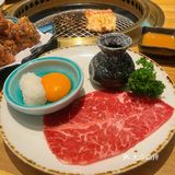肉問屋｜置身东京街头吃烤肉是种什么体验⁉️