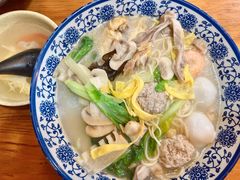 -何太太馄饨面铺(大浒东苑店)