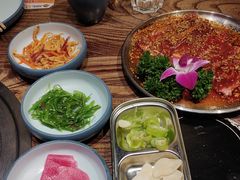 -明洞阿姨·韩式酱蟹烤肉·创意料理(三元桥店)