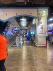 点击看大图 -卡通尼乐园·生日会(烟台永旺店)