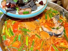 -亮欢寨酸汤鱼(沙冲路店)