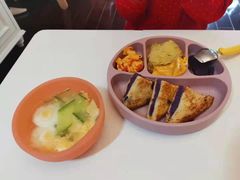 -红樱桃月嫂育婴师(徐汇总店)